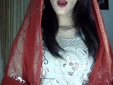 MAAYRA 09 online show from 09-30-25, 01:06