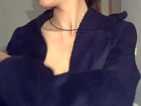 MAAYRA 09 online show from 12-21-25, 10:06