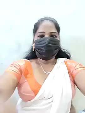 Snapshot of MaaliiiPonuTamil chatting on 11-20-25, 01:28 MaaliiiPonuTamil online show from 11-20-25, 01:28