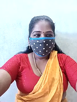 Snapshot of MaaliiiPonuTamil chatting on 10-31-25, 01:57 MaaliiiPonuTamil online show from 10-31-25, 01:57