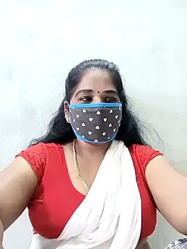 Snapshot of MaaliiiPonuTamil chatting on 10-21-25, 01:38 MaaliiiPonuTamil online show from 10-21-25, 01:38