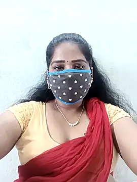 Snapshot of MaaliiiPonuTamil chatting on 11-24-25, 02:44 MaaliiiPonuTamil online show from 11-24-25, 02:44