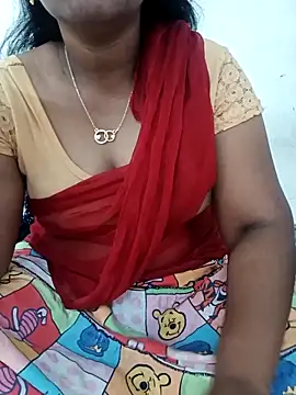 Snapshot of MaaliiiPonuTamil chatting on 12-22-25, 02:44 MaaliiiPonuTamil online show from 12-22-25, 02:44