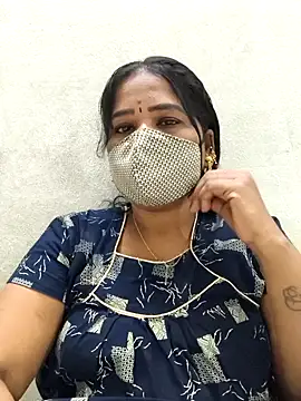 Snapshot of MaaliiiPonuTamil chatting on 02-16-26, 02:27 MaaliiiPonuTamil online show from 02-16-26, 02:27