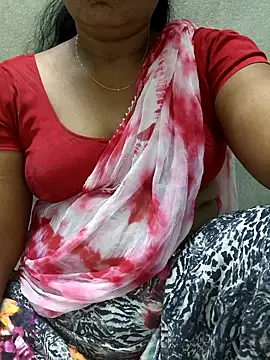 Snapshot of MaaliiiPonuTamil chatting on 02-28-26, 12:10 MaaliiiPonuTamil online show from 02-28-26, 12:10