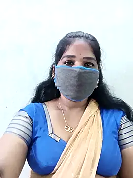 Snapshot of MaaliiiPonuTamil chatting on 12-17-25, 02:16 MaaliiiPonuTamil online show from 12-17-25, 02:16