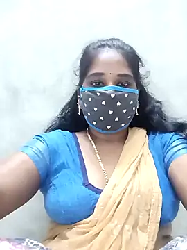 Snapshot of MaaliiiPonuTamil chatting on 10-19-25, 01:25 MaaliiiPonuTamil online show from 10-19-25, 01:25