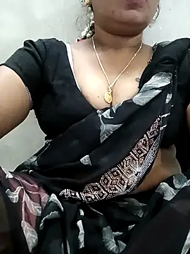 Snapshot of MaaliiiPonuTamil chatting on 01-31-26, 07:12 MaaliiiPonuTamil online show from 01-31-26, 07:12