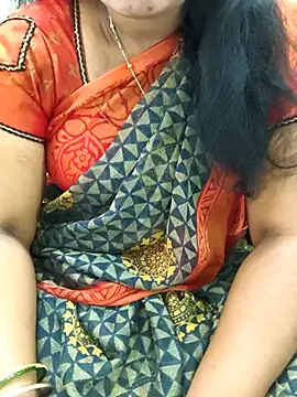 Snapshot of MaaliiiPonuTamil chatting on 07-05-26, 02:05 MaaliiiPonuTamil online show from 07-05-26, 02:05