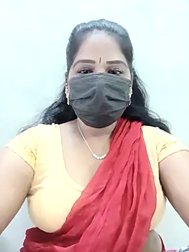 Snapshot of MaaliiiPonuTamil chatting on 11-15-25, 01:20 MaaliiiPonuTamil online show from 11-15-25, 01:20