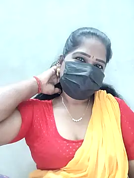 Snapshot of MaaliiiPonuTamil chatting on 11-18-25, 12:04 MaaliiiPonuTamil online show from 11-18-25, 12:04