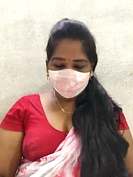 Snapshot of MaaliiiPonuTamil chatting on 02-20-26, 01:35 MaaliiiPonuTamil online show from 02-20-26, 01:35