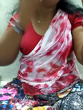 Snapshot of MaaliiiPonuTamil chatting on 02-21-26, 10:34 MaaliiiPonuTamil online show from 02-21-26, 10:34