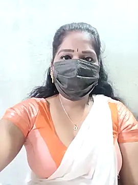 Snapshot of MaaliiiPonuTamil chatting on 11-10-25, 01:43 MaaliiiPonuTamil online show from 11-10-25, 01:43