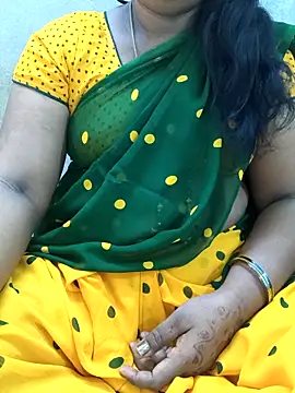 Snapshot of MaaliiiPonuTamil chatting on 06-20-26, 02:27 MaaliiiPonuTamil online show from 06-20-26, 02:27