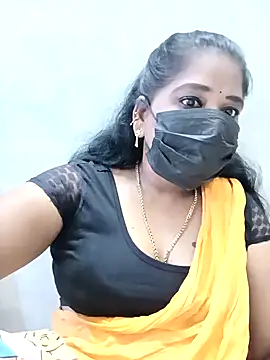 Snapshot of MaaliiiPonuTamil chatting on 10-17-25, 01:09 MaaliiiPonuTamil online show from 10-17-25, 01:09