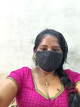 Snapshot of MaaliiiPonuTamil chatting on 06-25-26, 04:54 MaaliiiPonuTamil online show from 06-25-26, 04:54