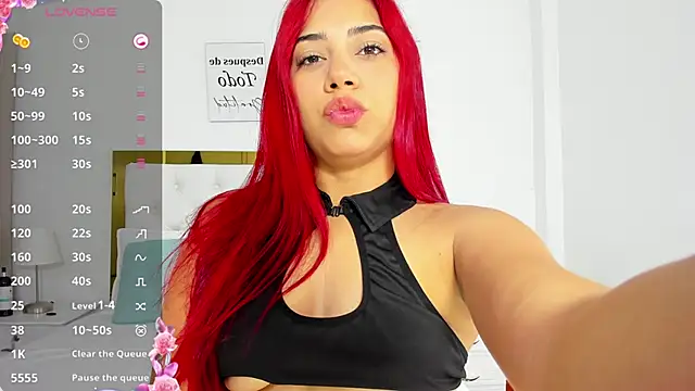 Snapshot of SofiaBosch chatting on 02-08-25, 06:54 SofiaBosch online show from 02-08-25, 06:54