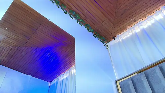 Naia x online show from 11-05-25, 07:50