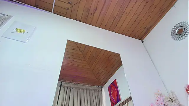 Snapshot of Naia_x chatting on 02-13-26, 08:09 Naia x online show from 02-13-26, 08:09