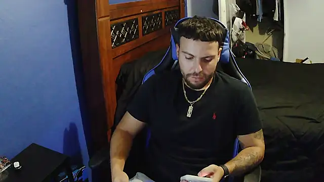 MasterKvn online show from 10-31-25, 04:42