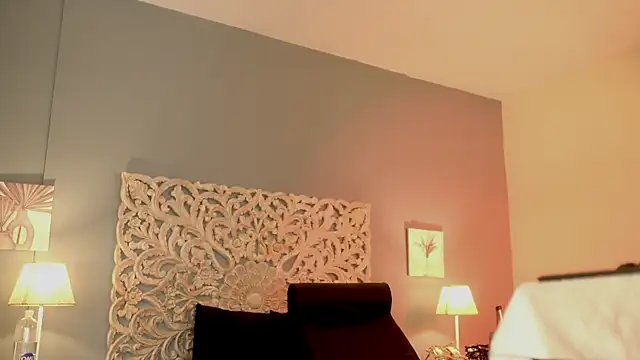 lupeebony online show from 10-15-25, 07:22