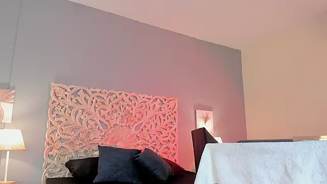 lupeebony online show from 10-05-25, 07:26