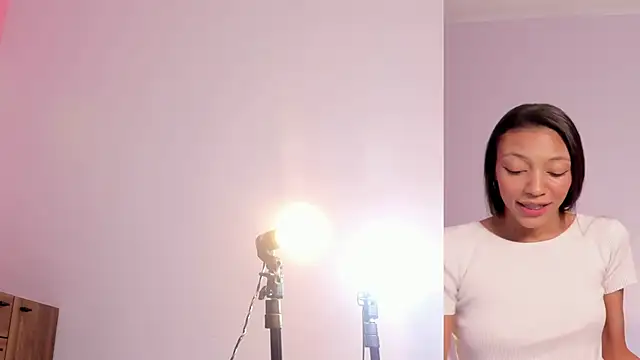 lupeebony online show from 05-23-26, 07:46