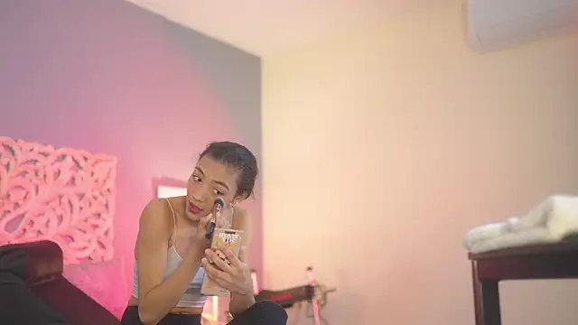 lupeebony online show from 09-12-25, 07:46