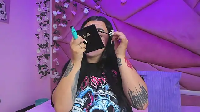 Victoria Rossy online show from 11-25-25, 07:58