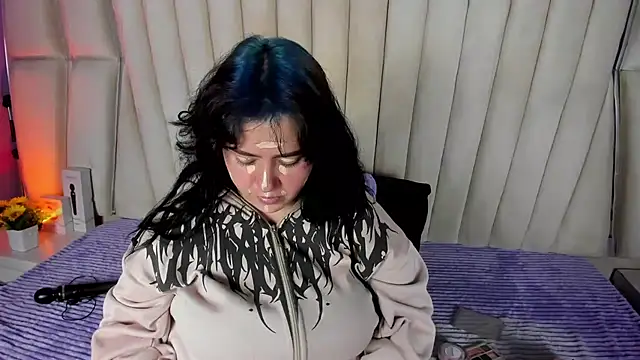 Victoria Rossy online show from 06-16-26, 09:48