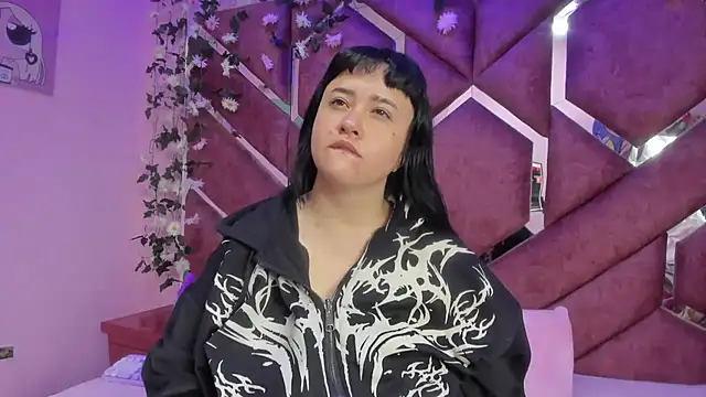 Snapshot of Victoria_Rossy chatting on 02-02-26, 08:19 Victoria Rossy online show from 02-02-26, 08:19