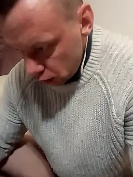 Nicetomeetyoubb online show from 12-19-25, 04:49