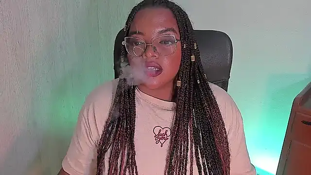 Snapshot of conielaurenth chatting on 07-15-26, 06:09 conielaurenth online show from 07-15-26, 06:09