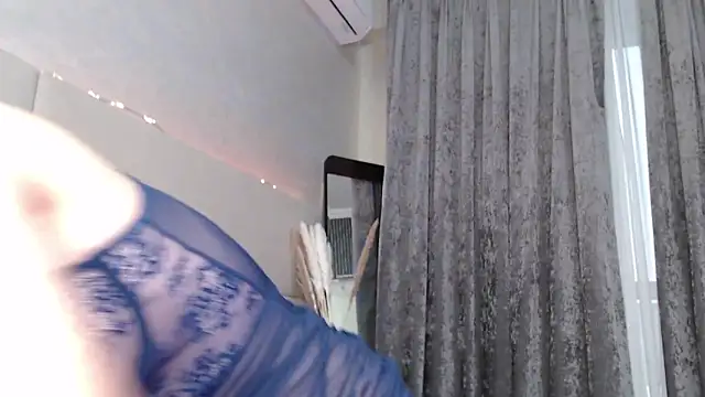 MiaRie online show from 02-12-26, 04:12