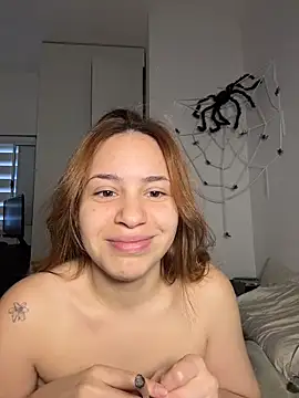 AgnesCampp online show from 11-14-25, 04:43