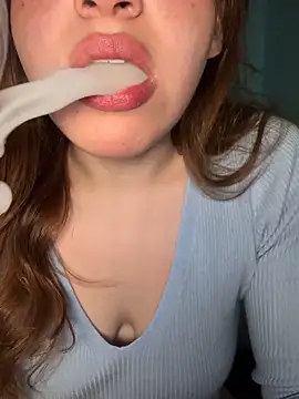 AgnesCampp online show from 09-15-25, 10:21