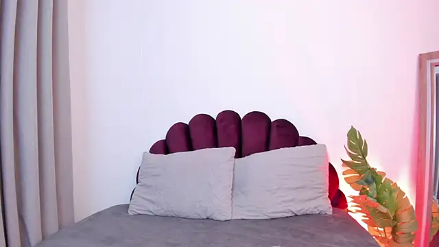 SweetGirl       online show from 04-29-26, 12:20