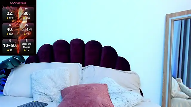 SweetGirl       online show from 01-10-26, 10:10