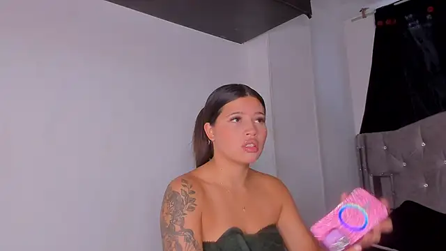 game with lesbians  online show from 12-19-25, 11:34