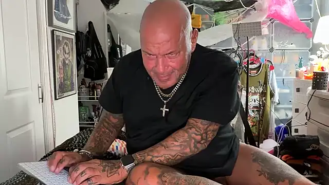 joeytatts66 online show from 09-28-25, 02:18