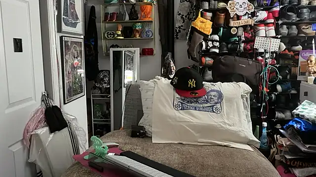 joeytatts66 online show from 02-18-26, 02:42