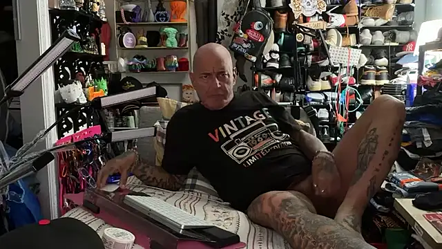 joeytatts66 online show from 06-25-26, 01:36