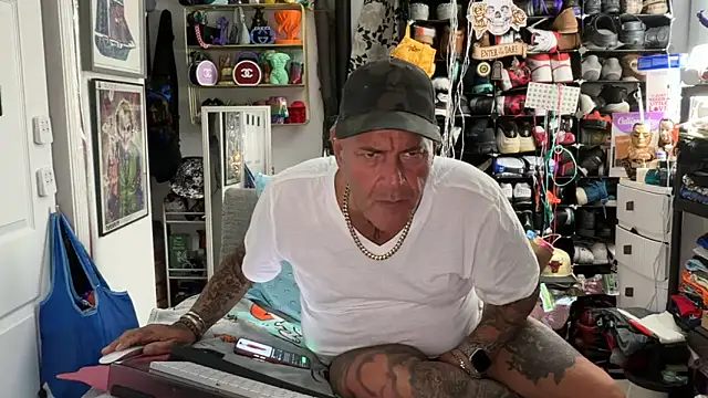 joeytatts66 online show from 04-02-26, 01:57