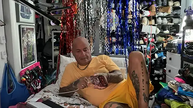 joeytatts66 online show from 06-10-26, 02:13