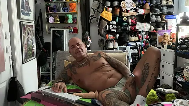 joeytatts66 online show from 05-21-26, 01:58