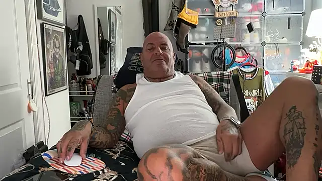 joeytatts66 online show from 10-26-25, 01:50