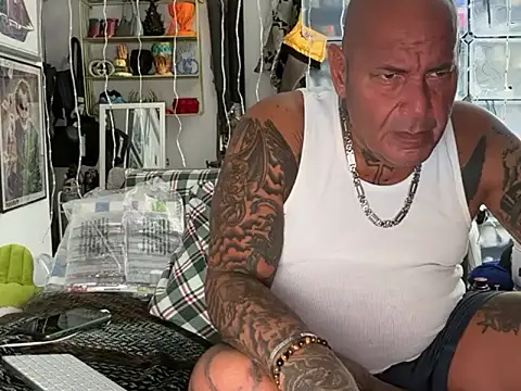 joeytatts66 online show from 11-21-25, 02:54