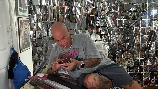 joeytatts66 online show from 04-08-26, 01:29