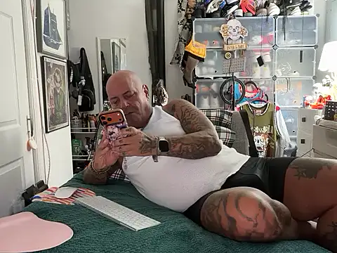 joeytatts66 online show from 10-23-25, 01:15